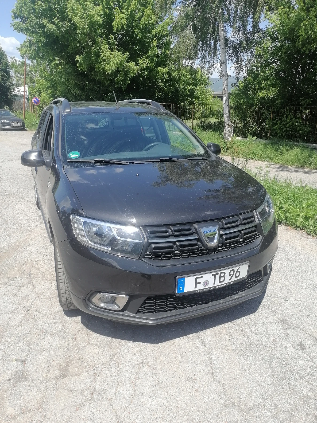 Dacia Logan 1000-GAZ, снимка 8 - Автомобили и джипове - 54976052