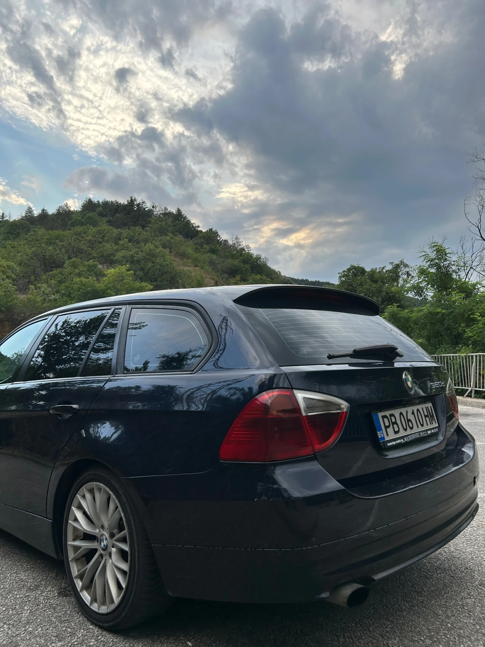 BMW 320 320d, снимка 8 - Автомобили и джипове - 55327214