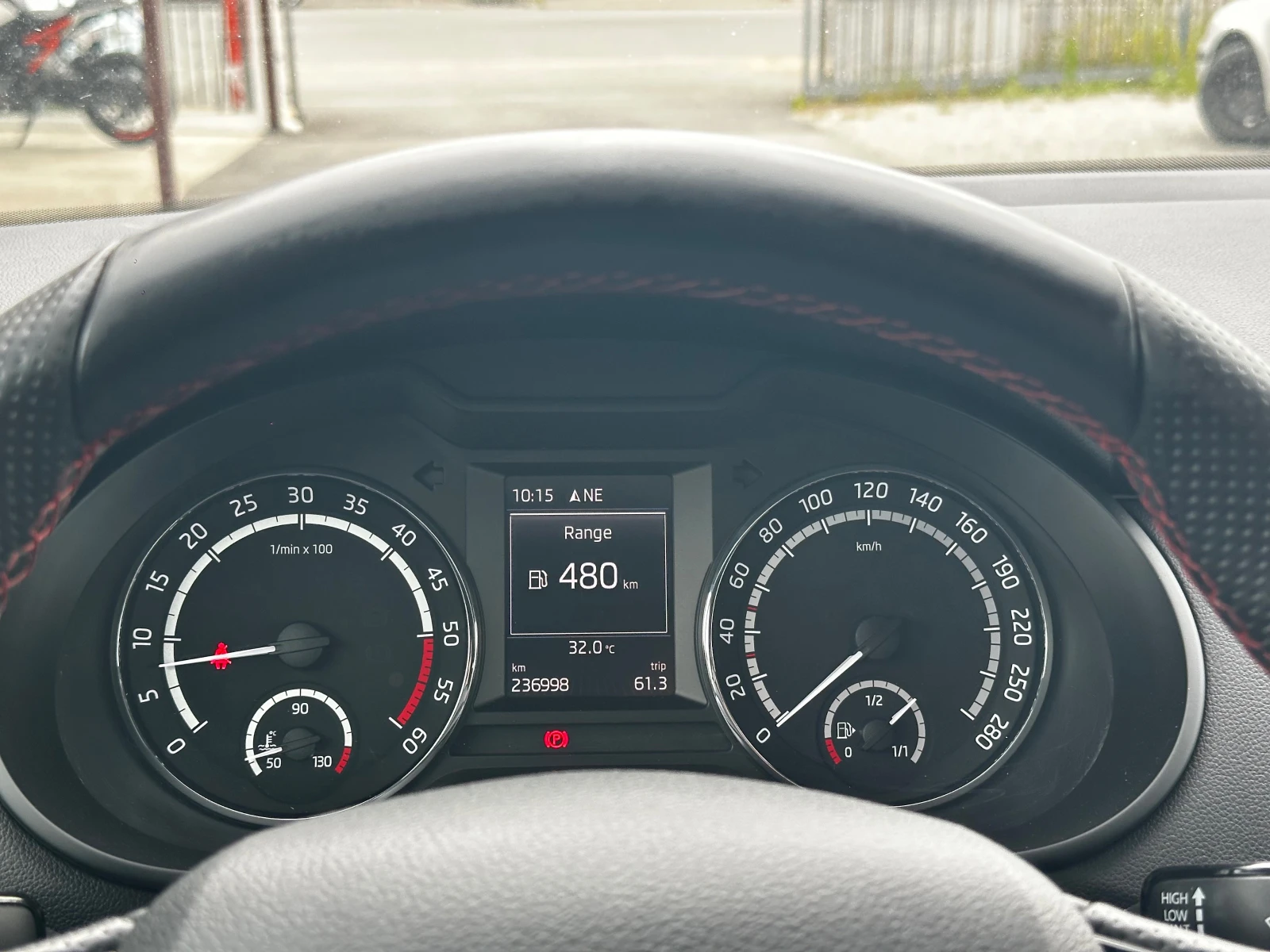 Skoda Octavia VRS 2.0TDI 184к.с Ръчка* КАТО НОВА, снимка 13 - Автомобили и джипове - 55432251