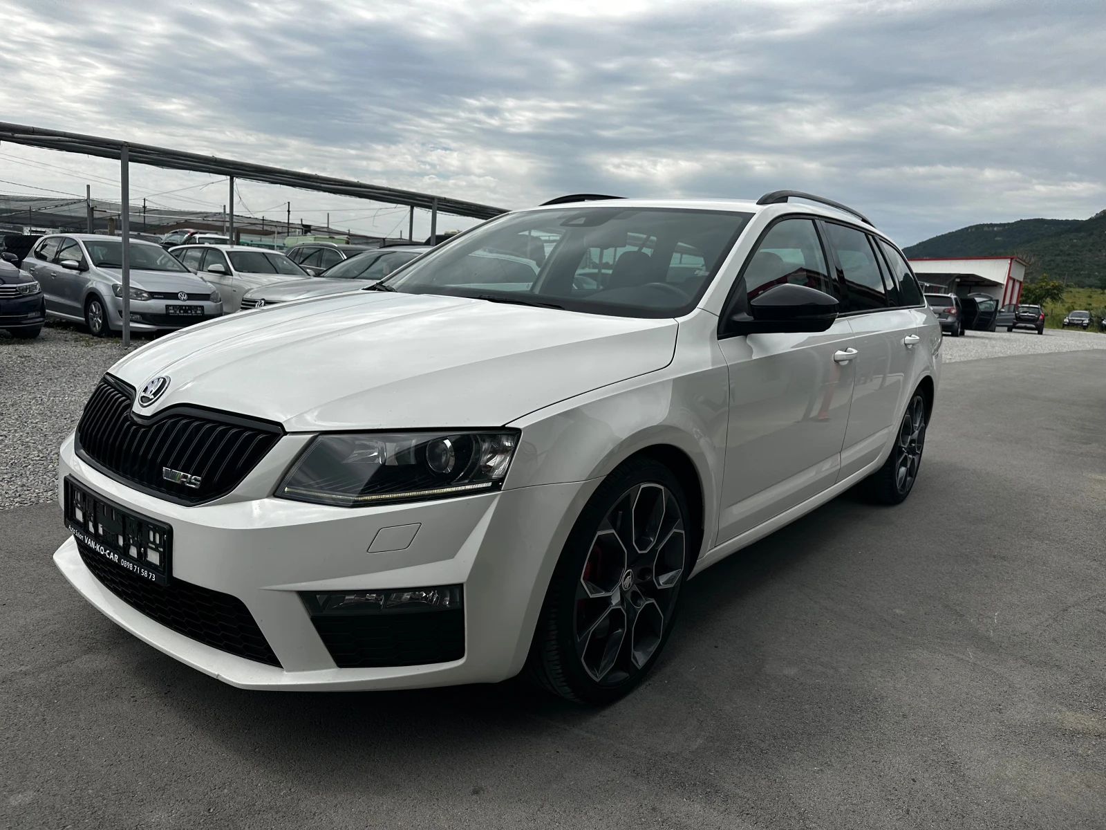 Skoda Octavia VRS 2.0TDI 184к.с Ръчка* КАТО НОВА, снимка 4 - Автомобили и джипове - 55432251