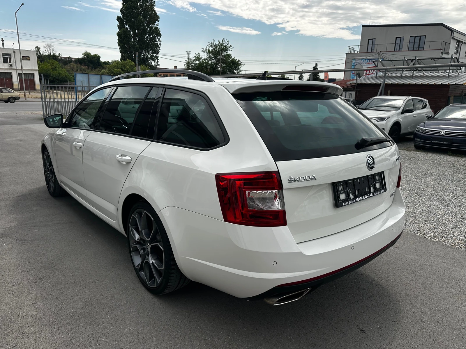 Skoda Octavia VRS 2.0TDI 184к.с Ръчка* КАТО НОВА, снимка 3 - Автомобили и джипове - 55432251