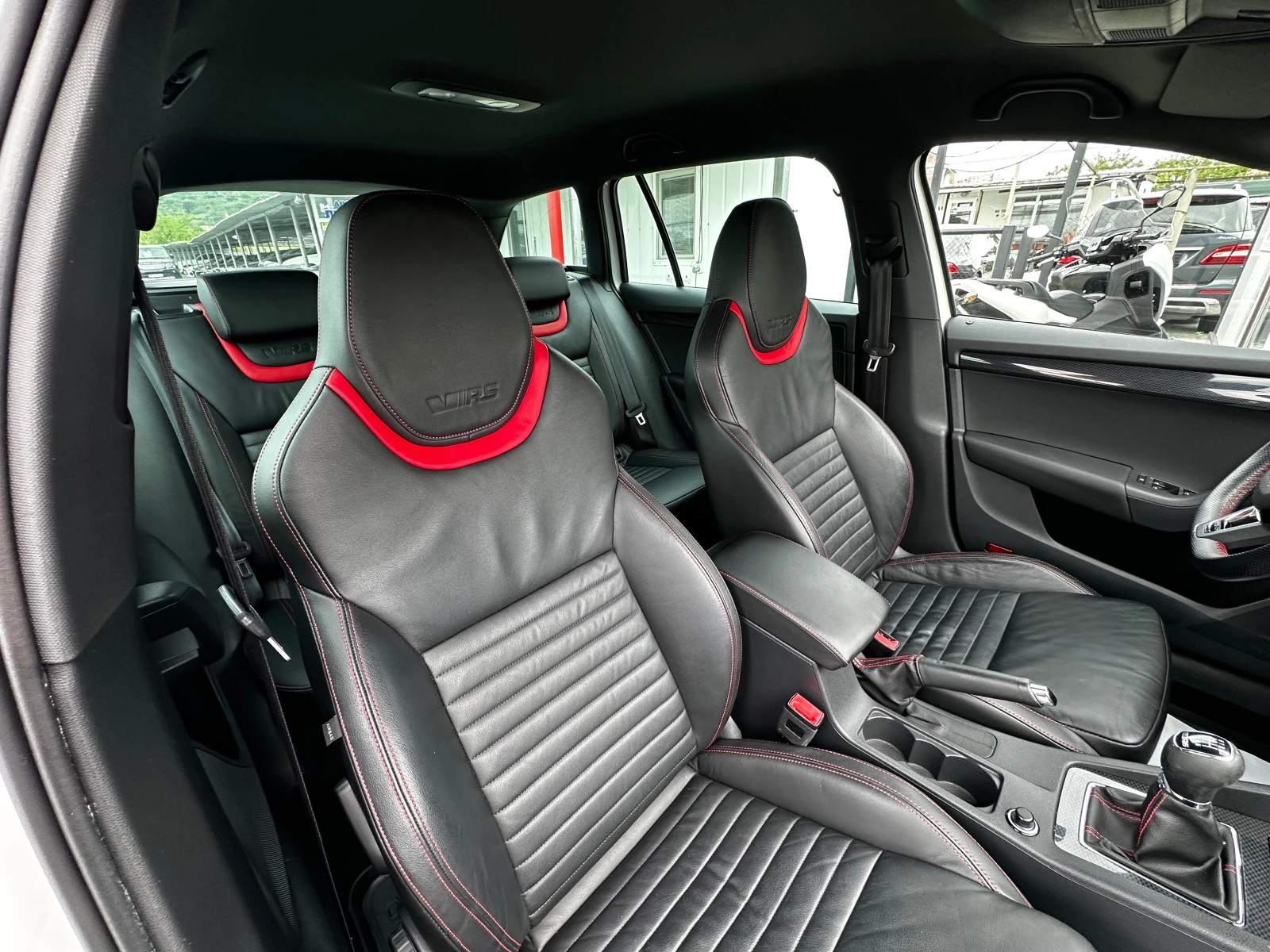 Skoda Octavia VRS 2.0TDI 184к.с Ръчка* КАТО НОВА, снимка 10 - Автомобили и джипове - 55432251
