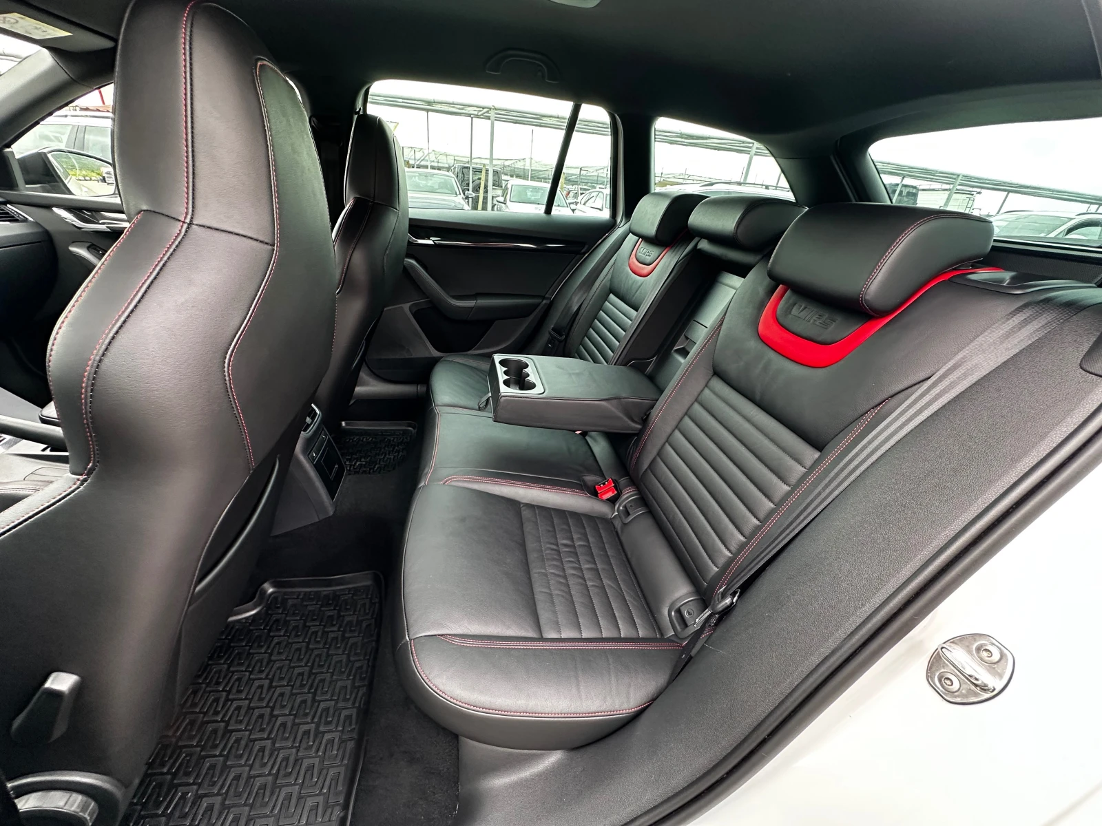 Skoda Octavia VRS 2.0TDI 184к.с Ръчка* КАТО НОВА, снимка 15 - Автомобили и джипове - 55432251
