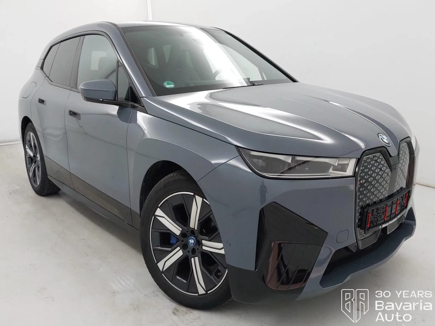 BMW iX 40 xDrive Sport, снимка 4 - Автомобили и джипове - 55447835