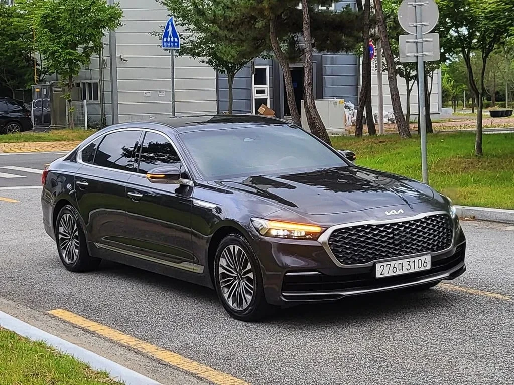 Kia K9 3.8 GDI| DISS| ПАНО| ОБДУХ| 2 КЛЮЧА| , снимка 2 - Автомобили и джипове - 55880035