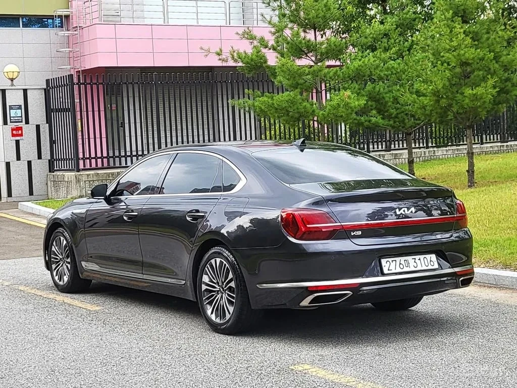 Kia K9 3.8 GDI| DISS| ПАНО| ОБДУХ| 2 КЛЮЧА| , снимка 3 - Автомобили и джипове - 55880035