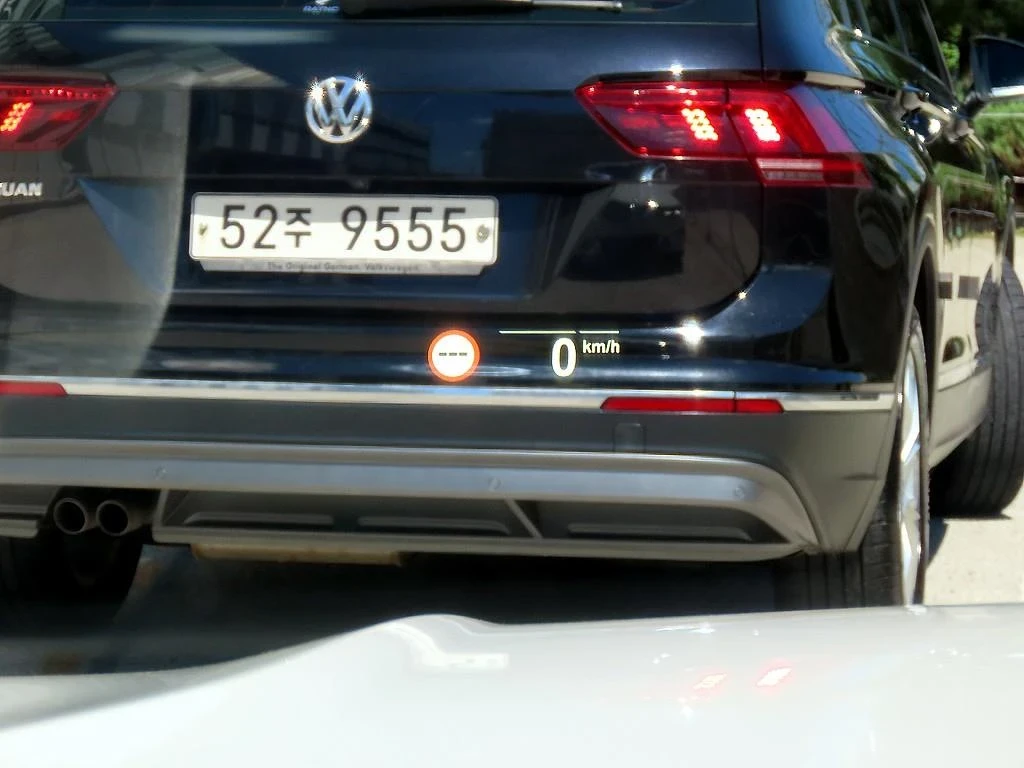 BMW 320 D * M ПАКЕТ * HEAD UP * ПАНОРАМА * ВКЛ ЗАСТРАХОВКА, снимка 14 - Автомобили и джипове - 55980523