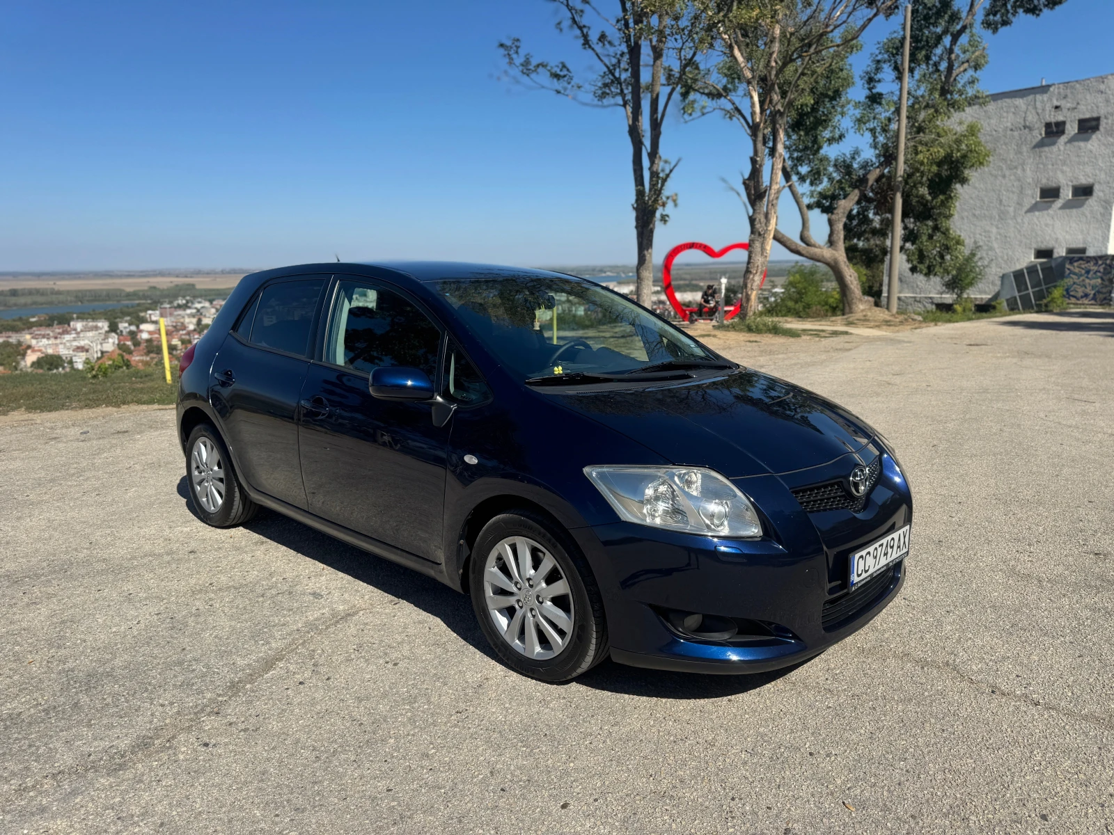 Toyota Auris 2.0 D4d Перфектна