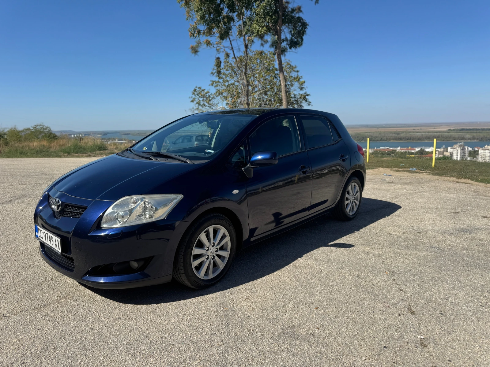 Toyota Auris 2.0 D4d Перфектна, снимка 6 - Автомобили и джипове - 56010787