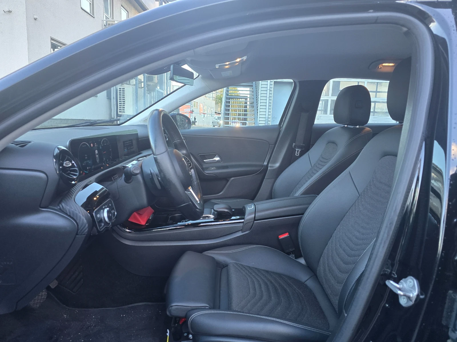 Mercedes-Benz A 180 Facelift / MBUX / Сервизна история, снимка 5 - Автомобили и джипове - 56150463