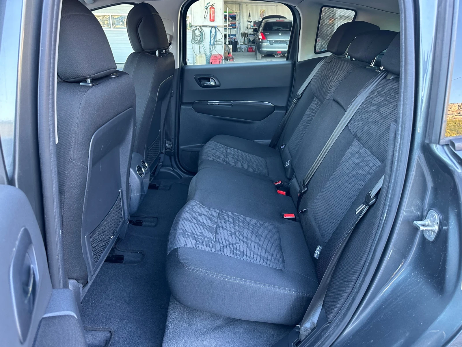 Peugeot 3008 1.6HDI-112к.с-КЛИМАТРОНИК, снимка 13 - Автомобили и джипове - 56158799