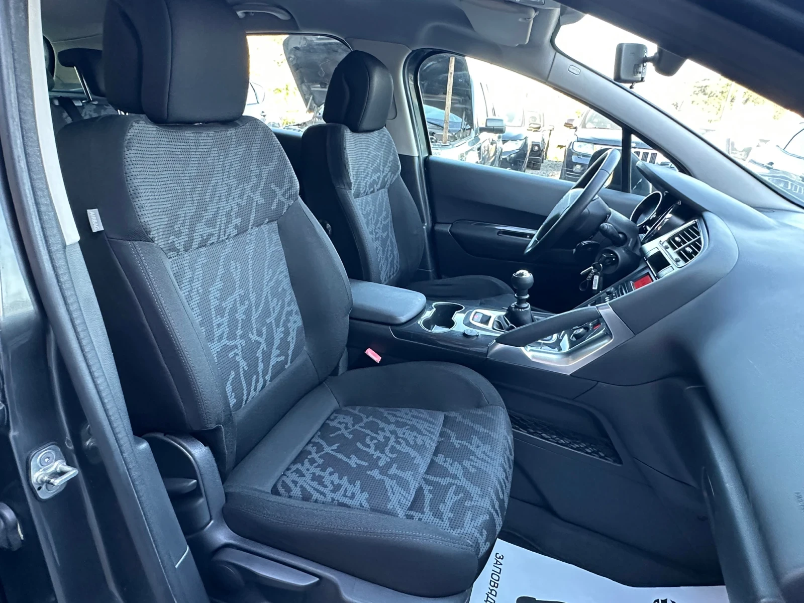 Peugeot 3008 1.6HDI-112к.с-КЛИМАТРОНИК, снимка 16 - Автомобили и джипове - 56158799