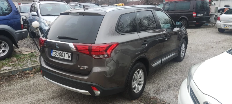 Mitsubishi Outlander, снимка 3 - Автомобили и джипове - 48226741