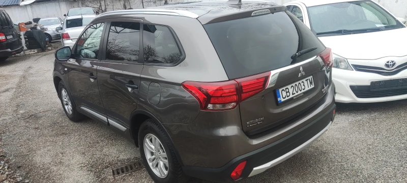 Mitsubishi Outlander, снимка 4 - Автомобили и джипове - 48226741