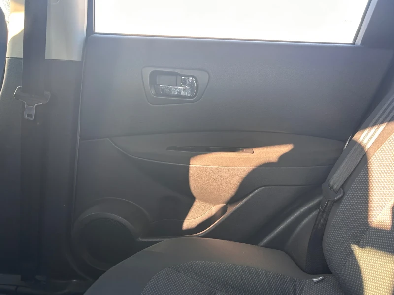 Nissan Qashqai, снимка 7 - Автомобили и джипове - 52849742