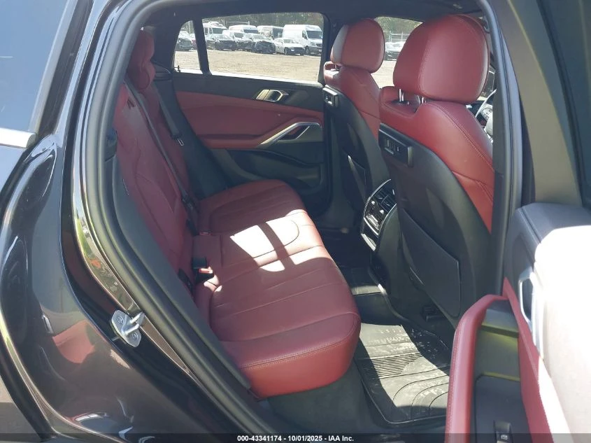 BMW X6 XDRIVE40I DISTRONIC/HEAD-UP/ПОДГРЕВИ/KEYLESS - изображение 9