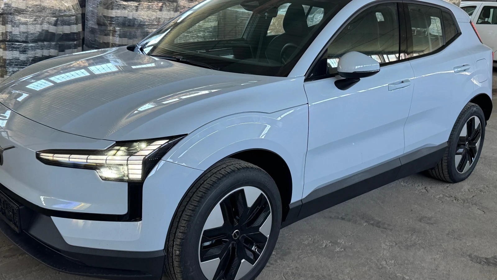 Volvo EX30 69 KW - изображение 5