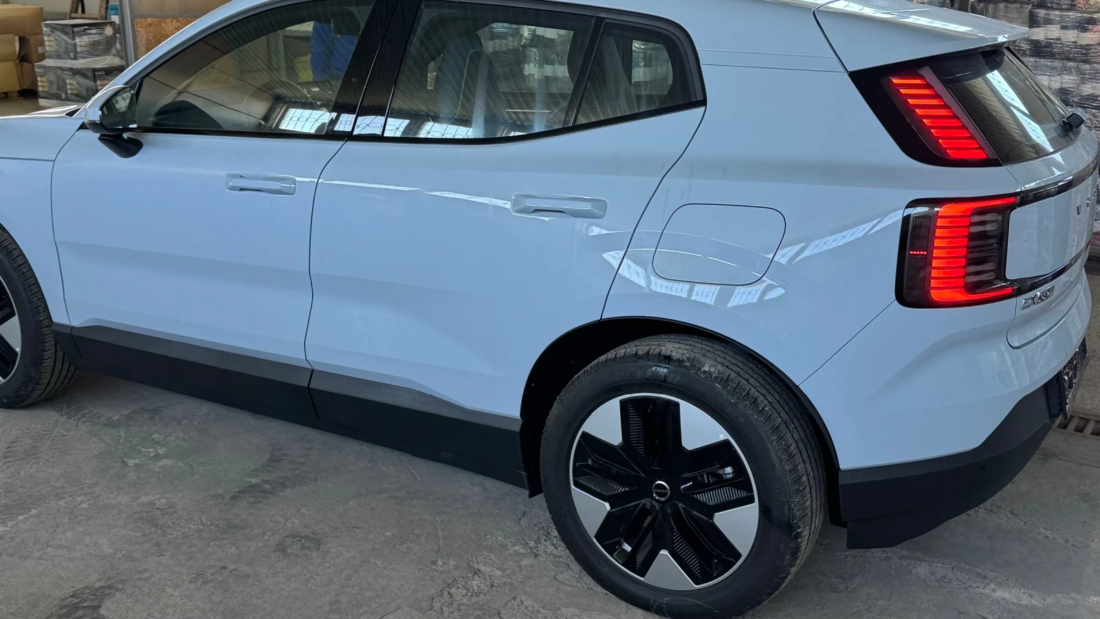 Volvo EX30 69 KW - изображение 4