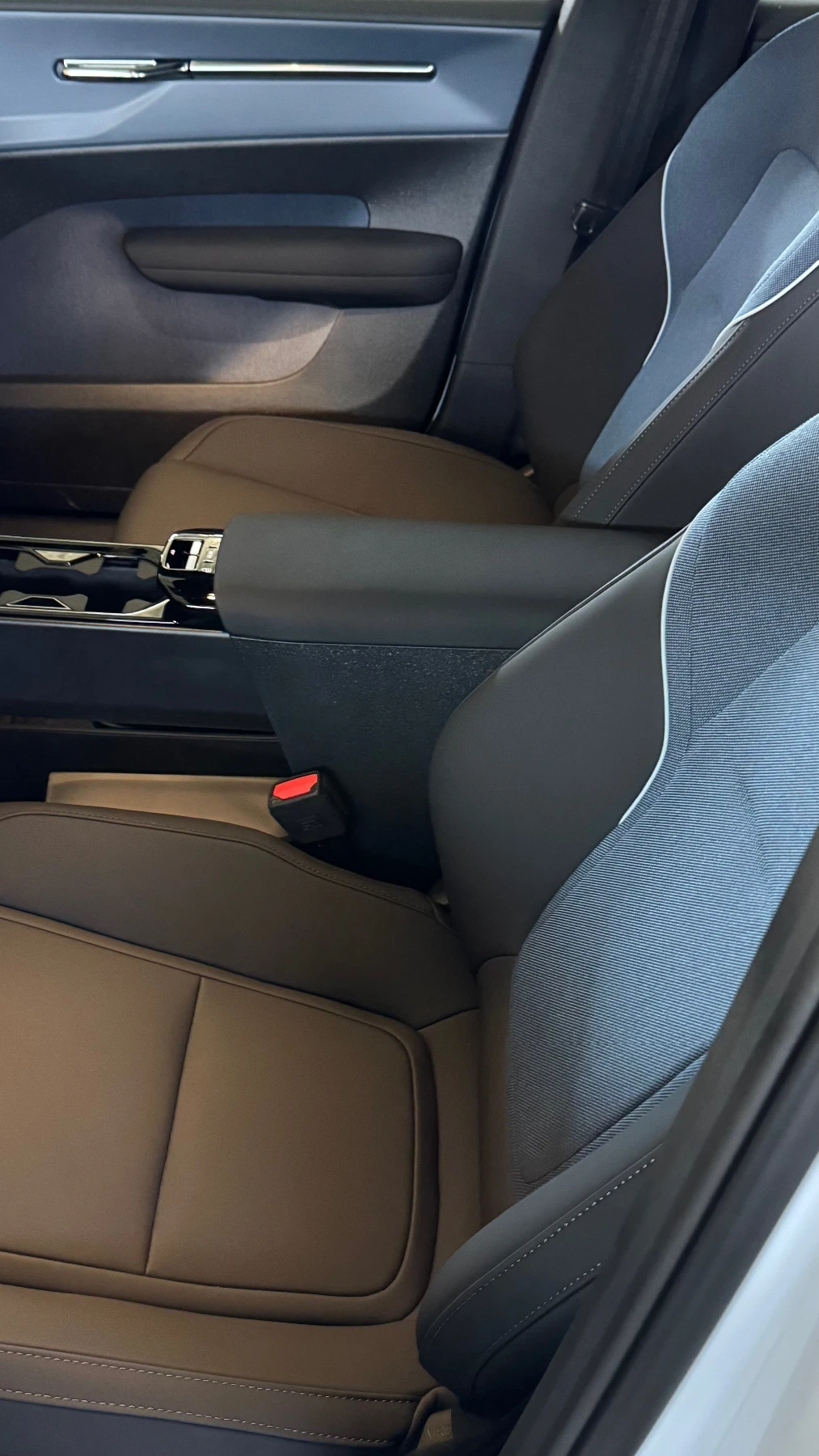 Volvo EX30 69 KW - изображение 6