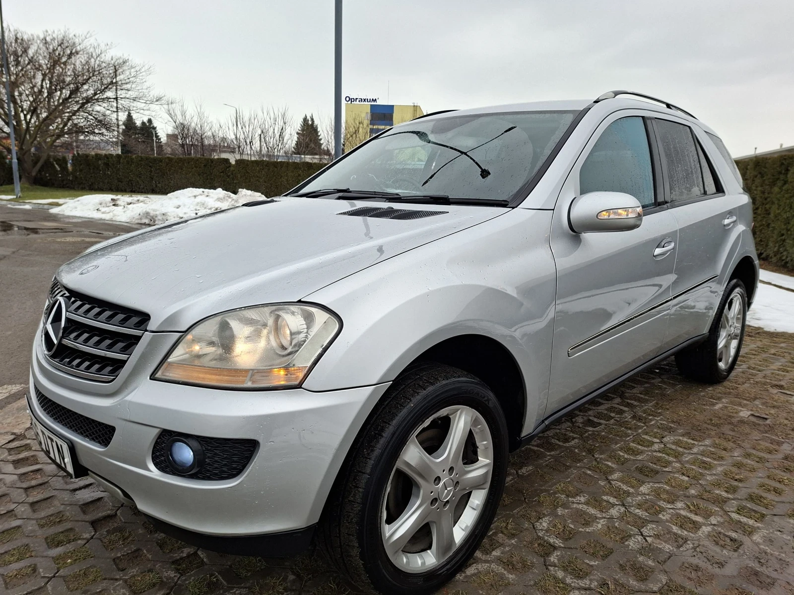 Mercedes-Benz ML 280, снимка 2 - Автомобили и джипове - 54048378