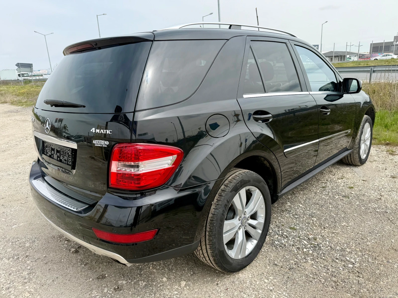 Mercedes-Benz ML 350 3.0 CDI - 4 MATIC, снимка 5 - Автомобили и джипове - 54189844