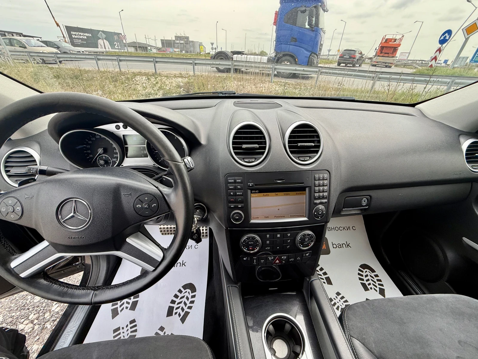 Mercedes-Benz ML 350 3.0 CDI - 4 MATIC, снимка 11 - Автомобили и джипове - 54189844