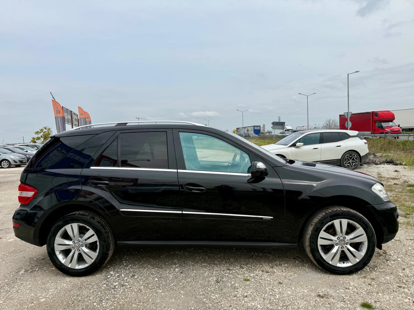 Mercedes-Benz ML 350 3.0 CDI - 4 MATIC, снимка 8 - Автомобили и джипове - 54189844