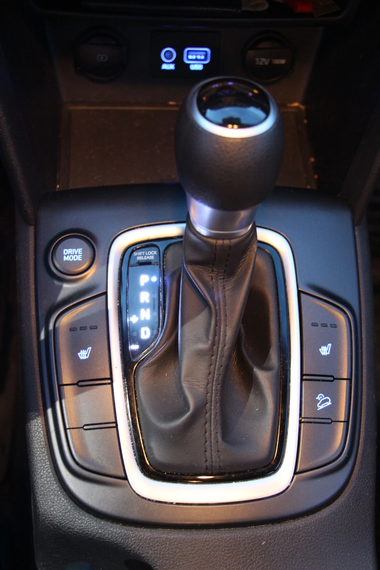 Hyundai Kona, снимка 14 - Автомобили и джипове - 54568771