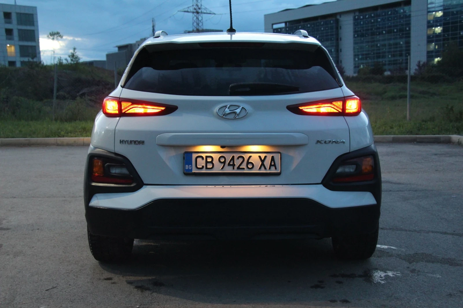 Hyundai Kona, снимка 8 - Автомобили и джипове - 54568771