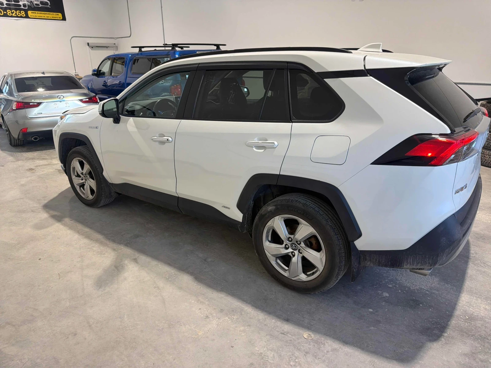 Toyota Rav4 HYBRID LIMITED * 4WD * ОБДУХ * CARFAX * , снимка 4 - Автомобили и джипове - 54736971