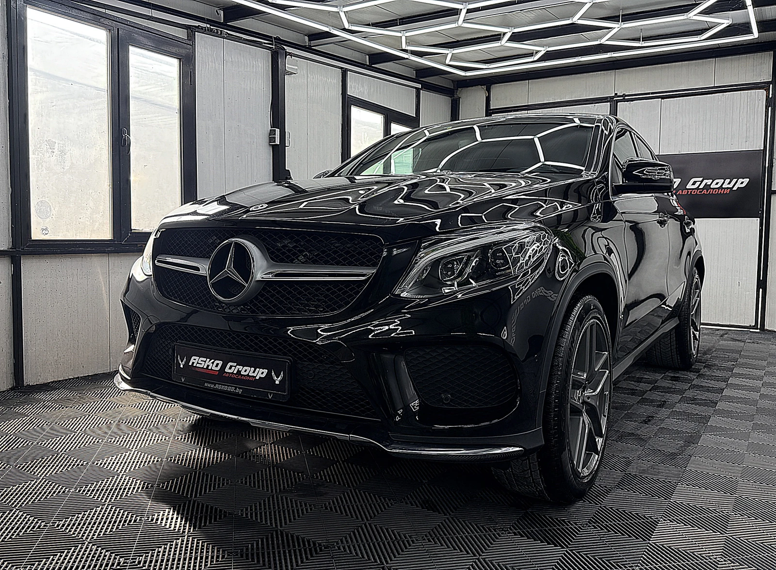 Mercedes-Benz GLE 350 KUPE/AMG-line/4-Matic//СОБСТВЕН ЛИЗИНГ, снимка 2 - Автомобили и джипове - 55347621