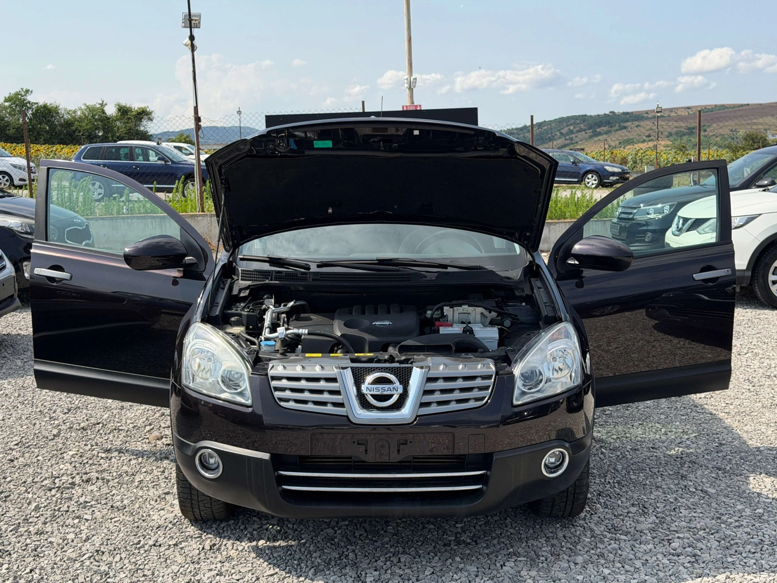 Nissan Qashqai 1.5dCi РЕАЛНИ КМ / 1 - СОБСТВЕНИК / БЕЗ РЪЖДА, снимка 11 - Автомобили и джипове - 55886105