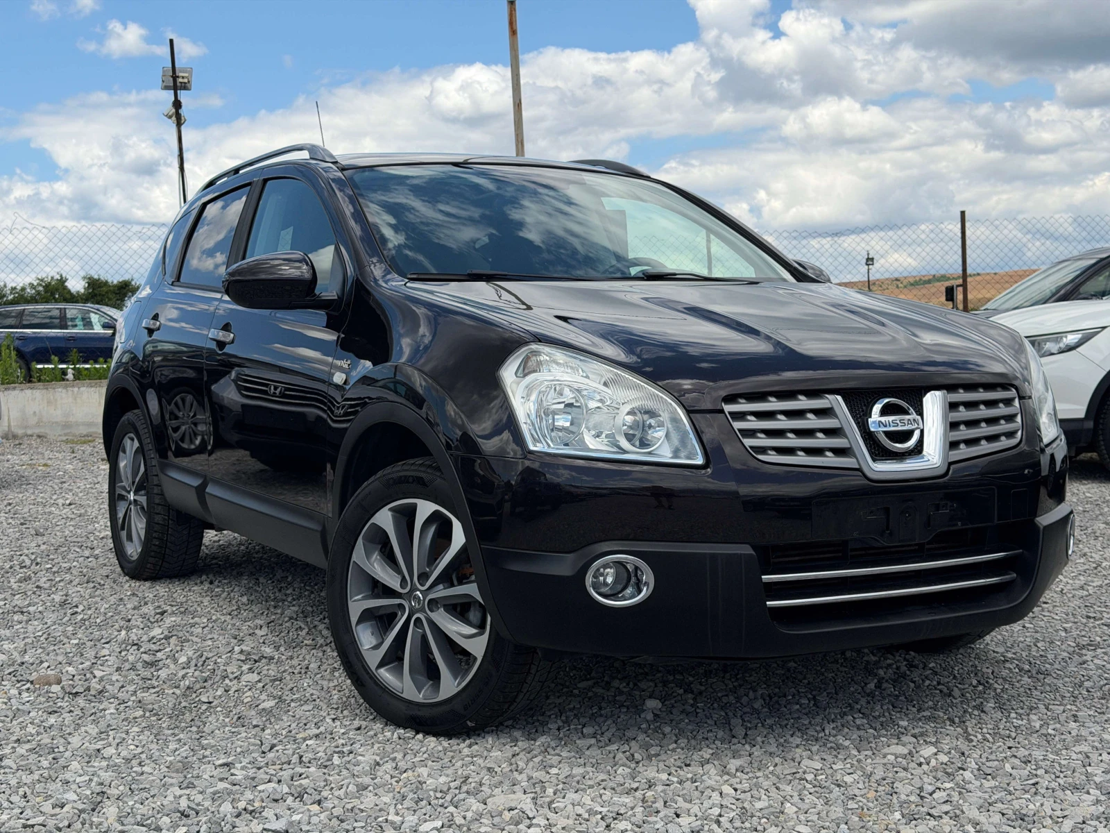 Nissan Qashqai 1.5dCi РЕАЛНИ КМ / 1 - СОБСТВЕНИК / БЕЗ РЪЖДА
