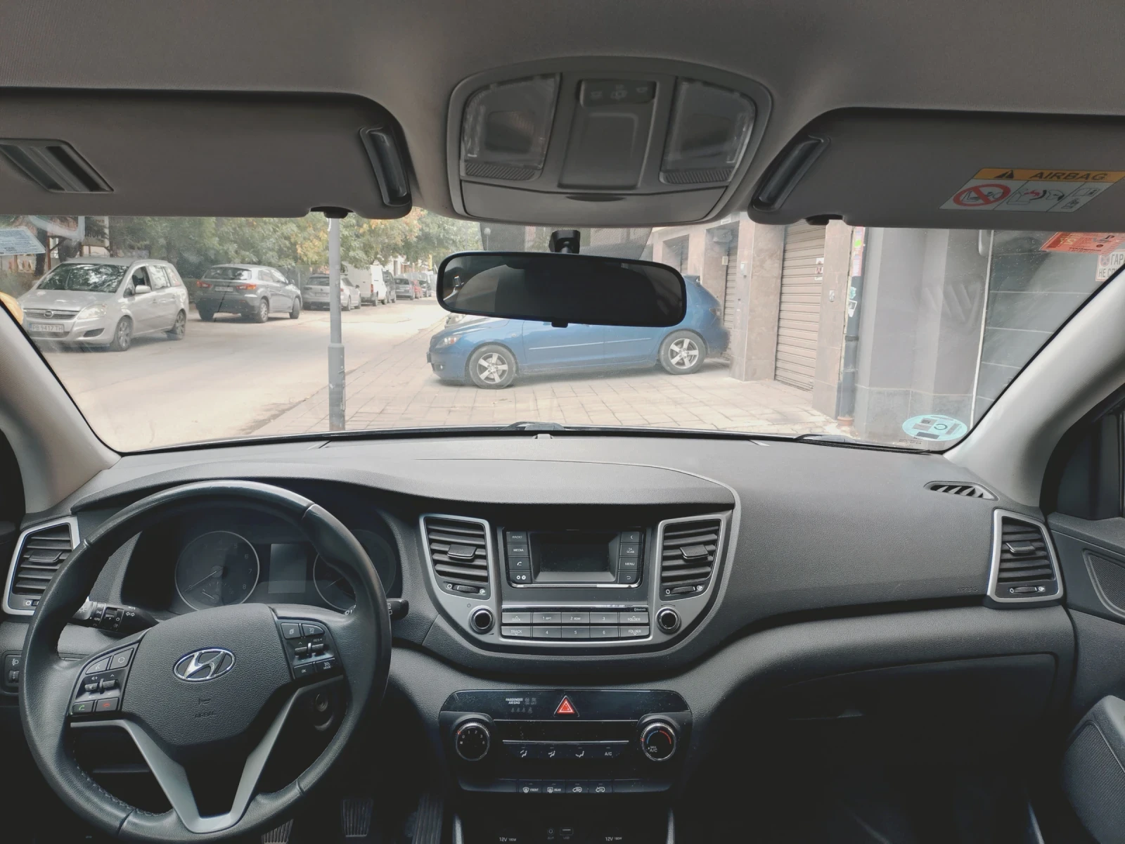 Hyundai Tucson 1.6 i, снимка 6 - Автомобили и джипове - 56317061