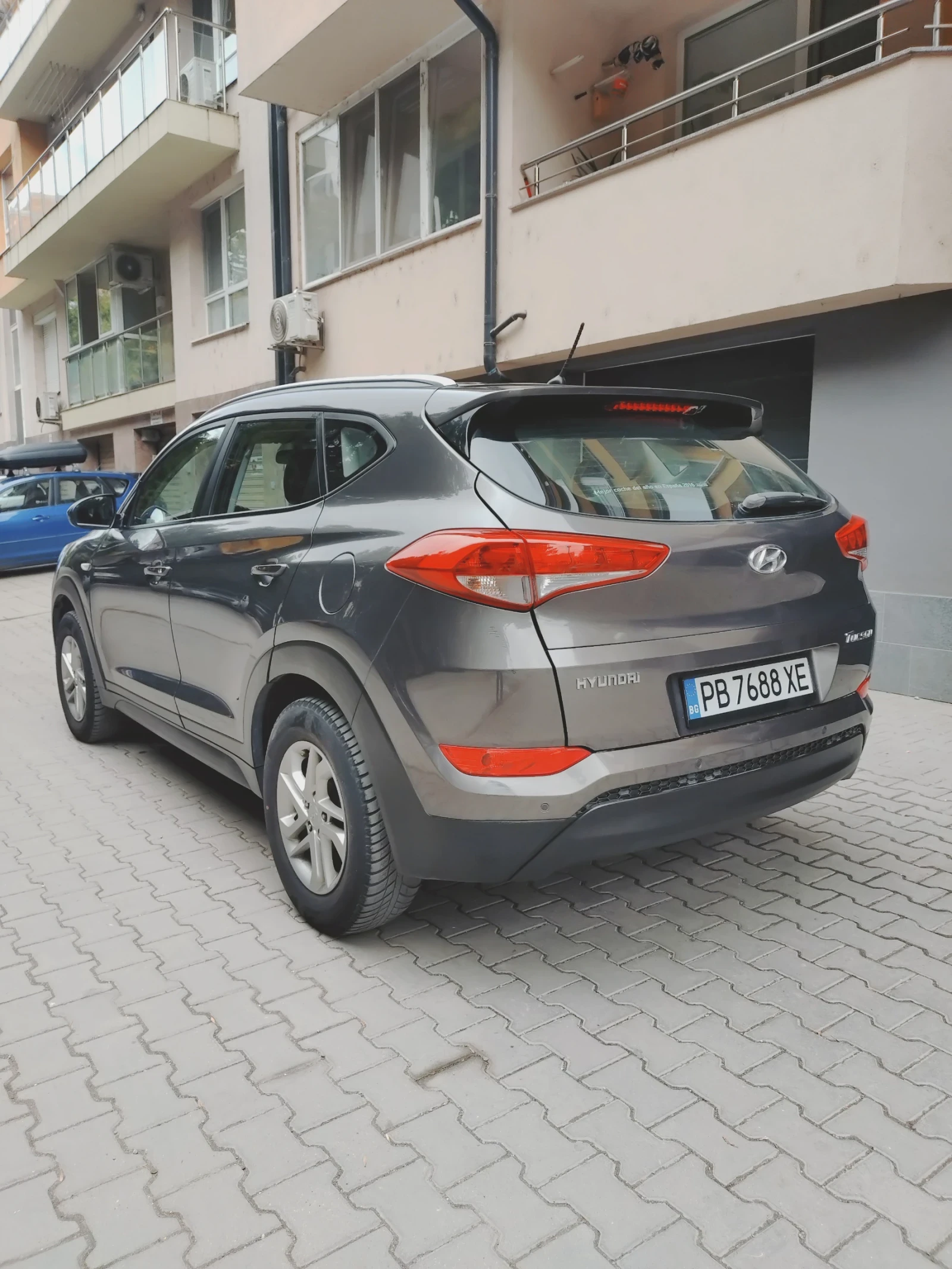 Hyundai Tucson 1.6 i, снимка 3 - Автомобили и джипове - 56317061