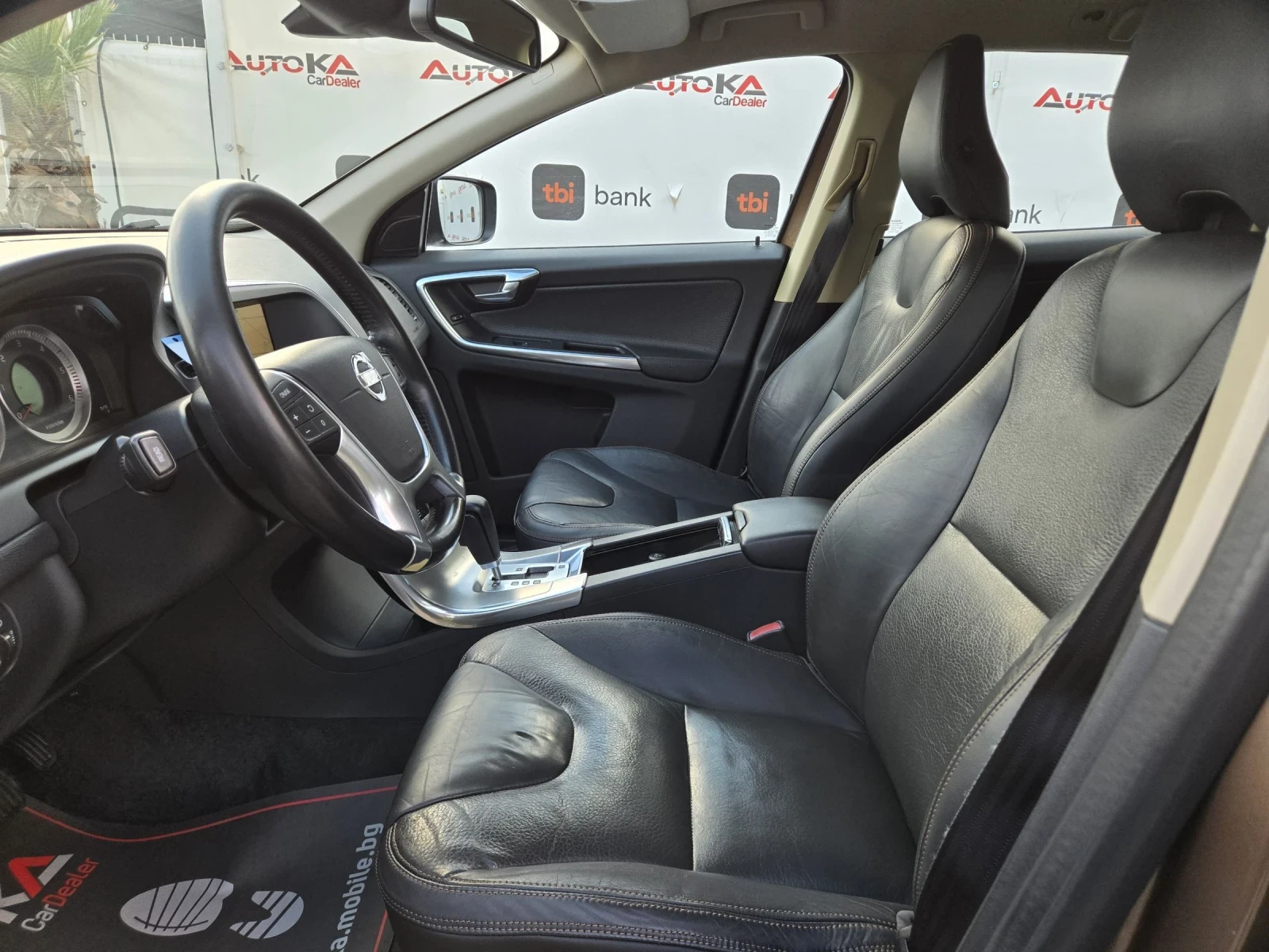 Volvo XC60 2.4D5-215кс= АВТОМАТ= 4Х4= OCEAN RACE= NAVI, снимка 7 - Автомобили и джипове - 56330994