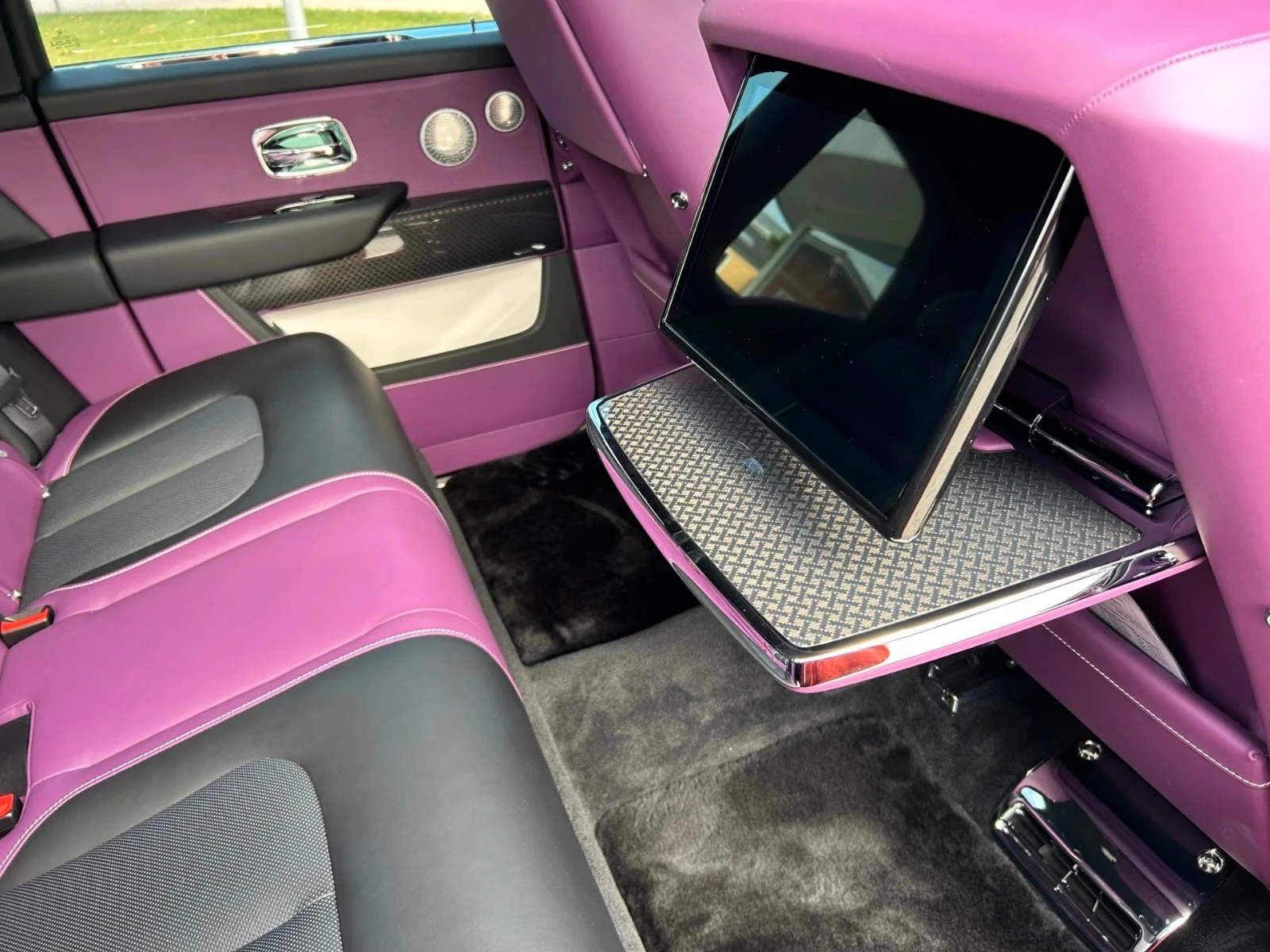 Rolls-Royce Cullinan BLACK BADGE / SHOOTING STAR / LOUNGE / BESPOKE / | Mobile.bg � ����������� 17
