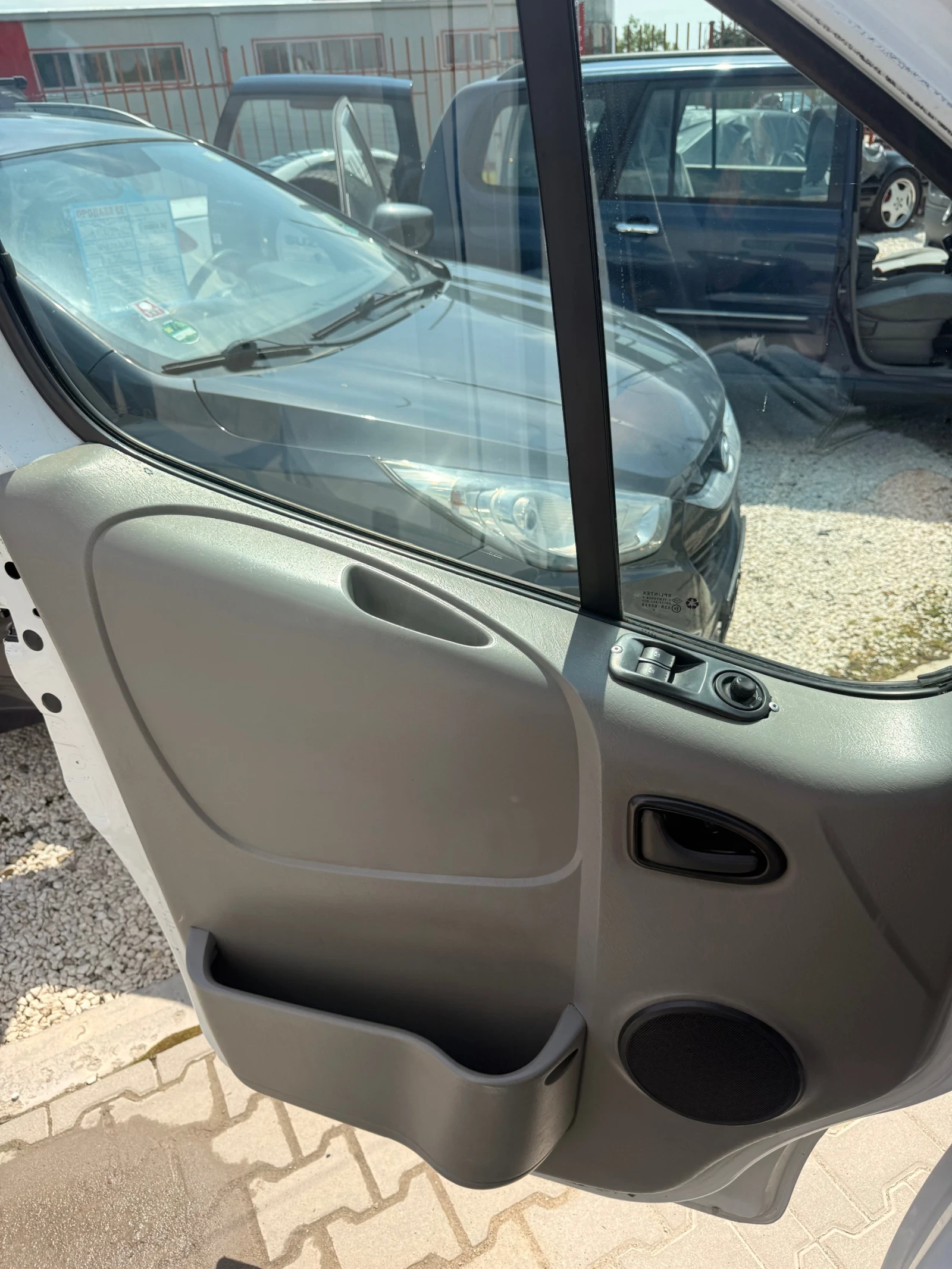 Renault Master Хладилен* Нов внос* Топ състояние* Реален* , снимка 14 - Бусове и автобуси - 54941017