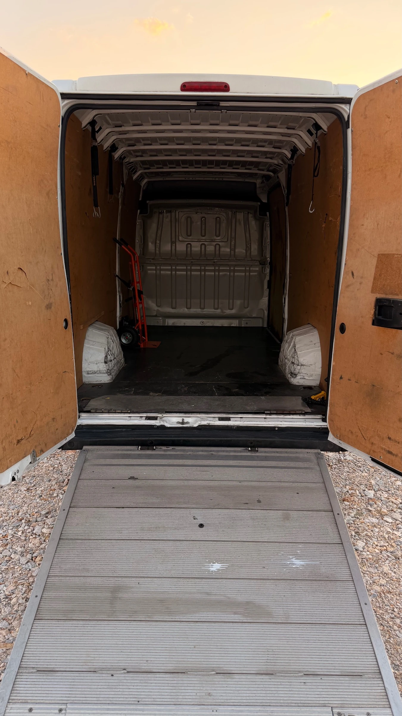 Peugeot Boxer L3H2   2.0 BlueHDi   136 к.с.   Падащ борд, снимка 12 - Бусове и автобуси - 55686399