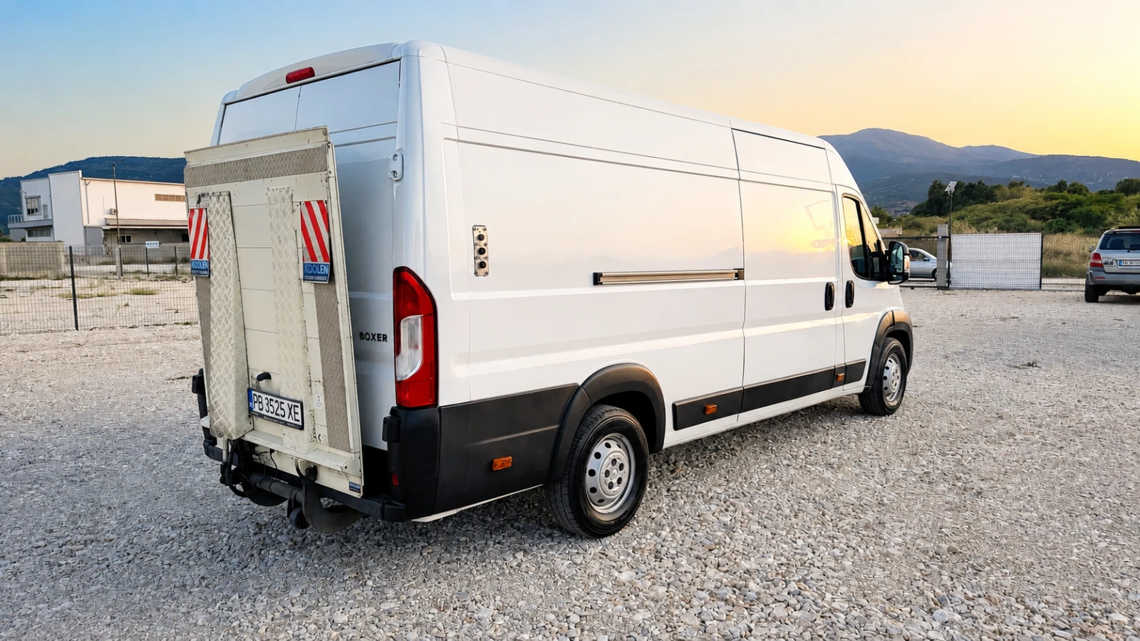 Peugeot Boxer L3H2   2.0 BlueHDi   136 к.с.   Падащ борд, снимка 4 - Бусове и автобуси - 55686399