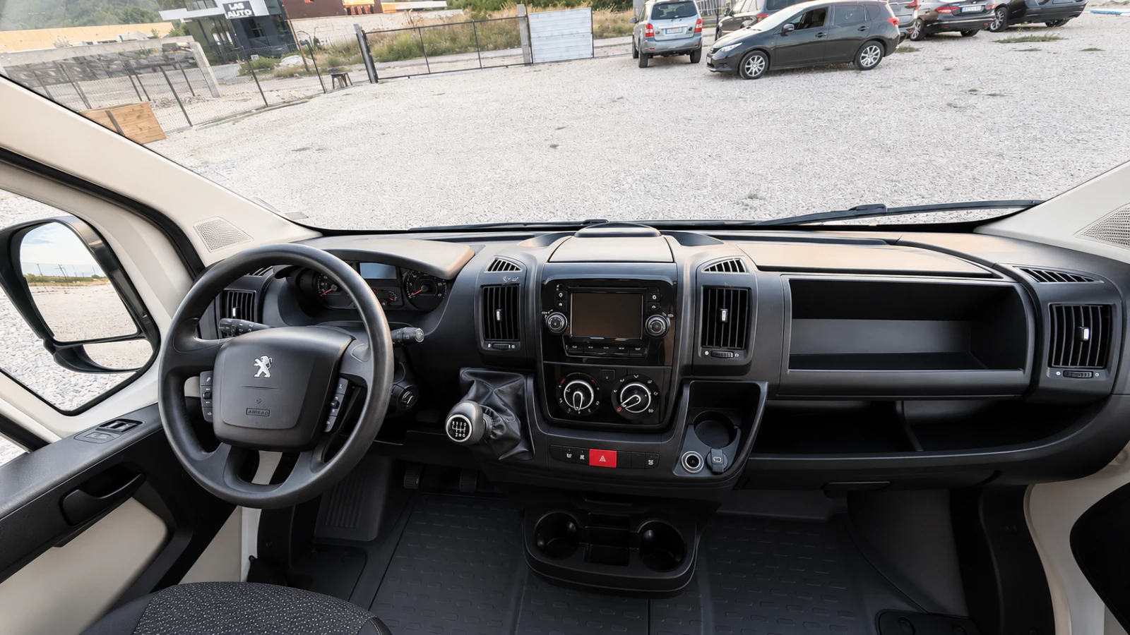 Peugeot Boxer L3H2   2.0 BlueHDi   136 к.с.   Падащ борд, снимка 15 - Бусове и автобуси - 55686399