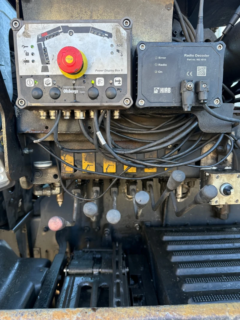 Volvo Fm 6x4R-440 с кран, снимка 13 - Камиони - 52938110