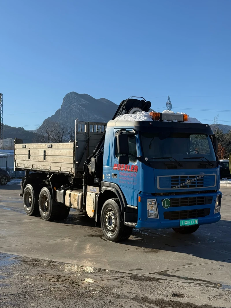 Volvo Fm 6x4R-440 с кран, снимка 2 - Камиони - 52938110