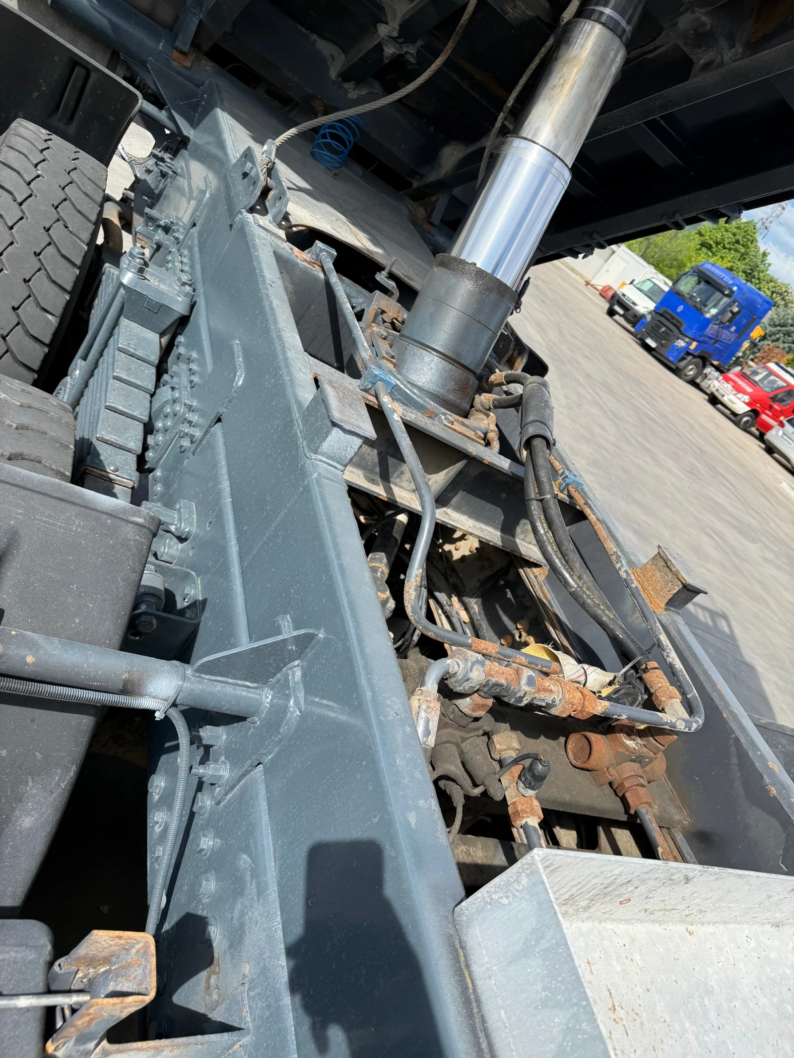 Volvo Fm 6x4R-440 с кран, снимка 13 - Камиони - 52938110