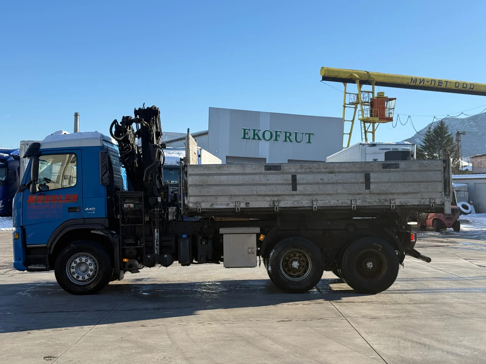 Volvo Fm 6x4R-440 с кран - изображение 7