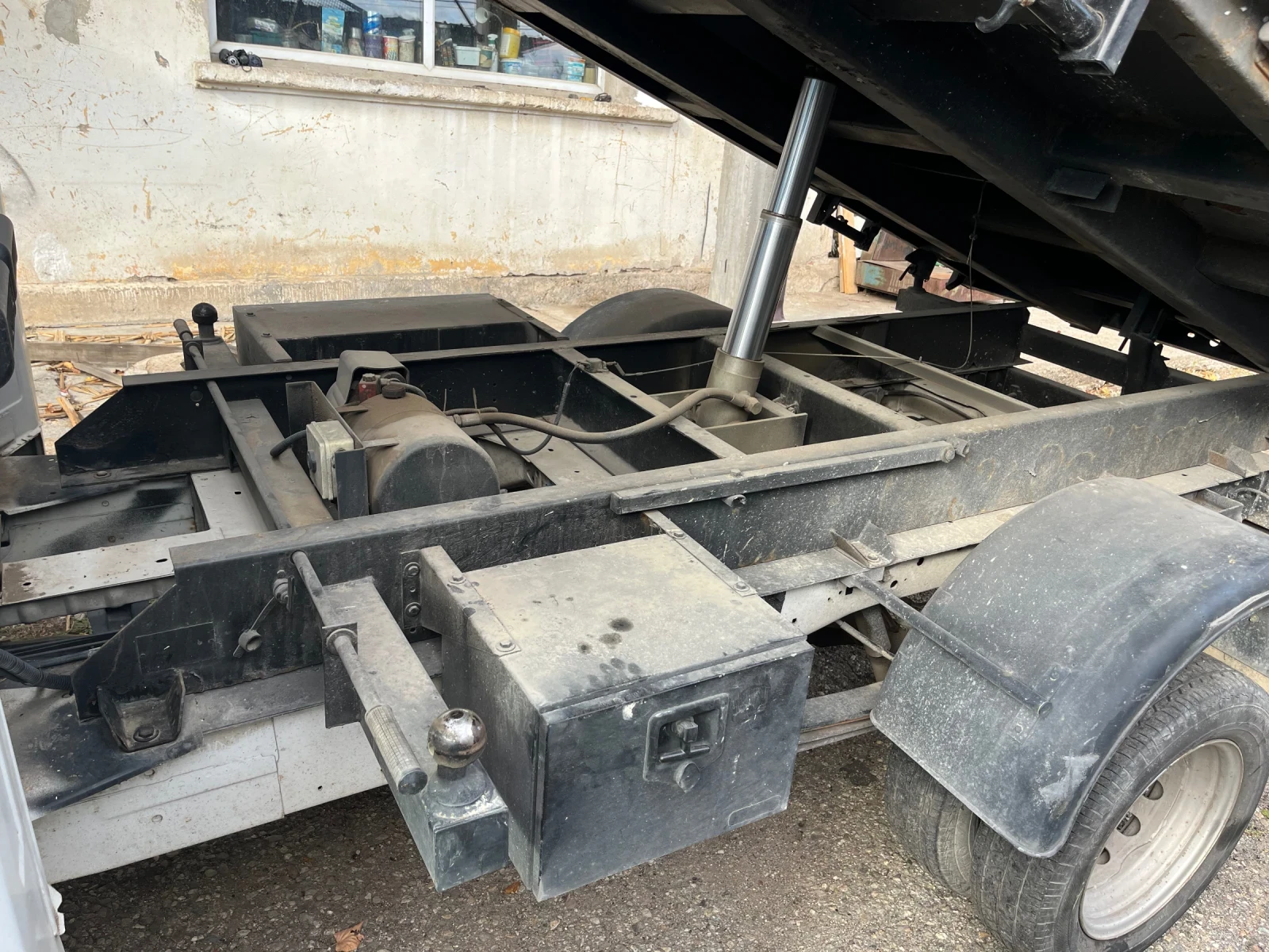 Ford Transit Самосвал тристранен, снимка 5 - Камиони - 56681097