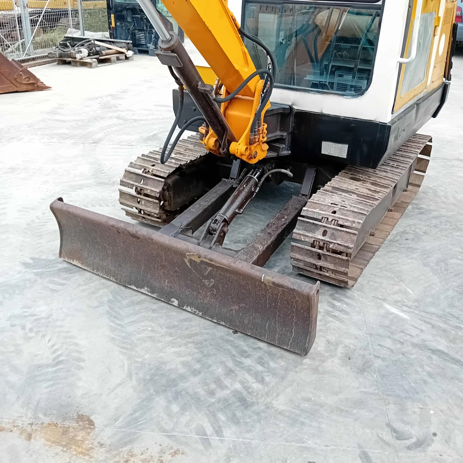  Hitachi HANIX N230-2 *  *   *  | Mobile.bg   9