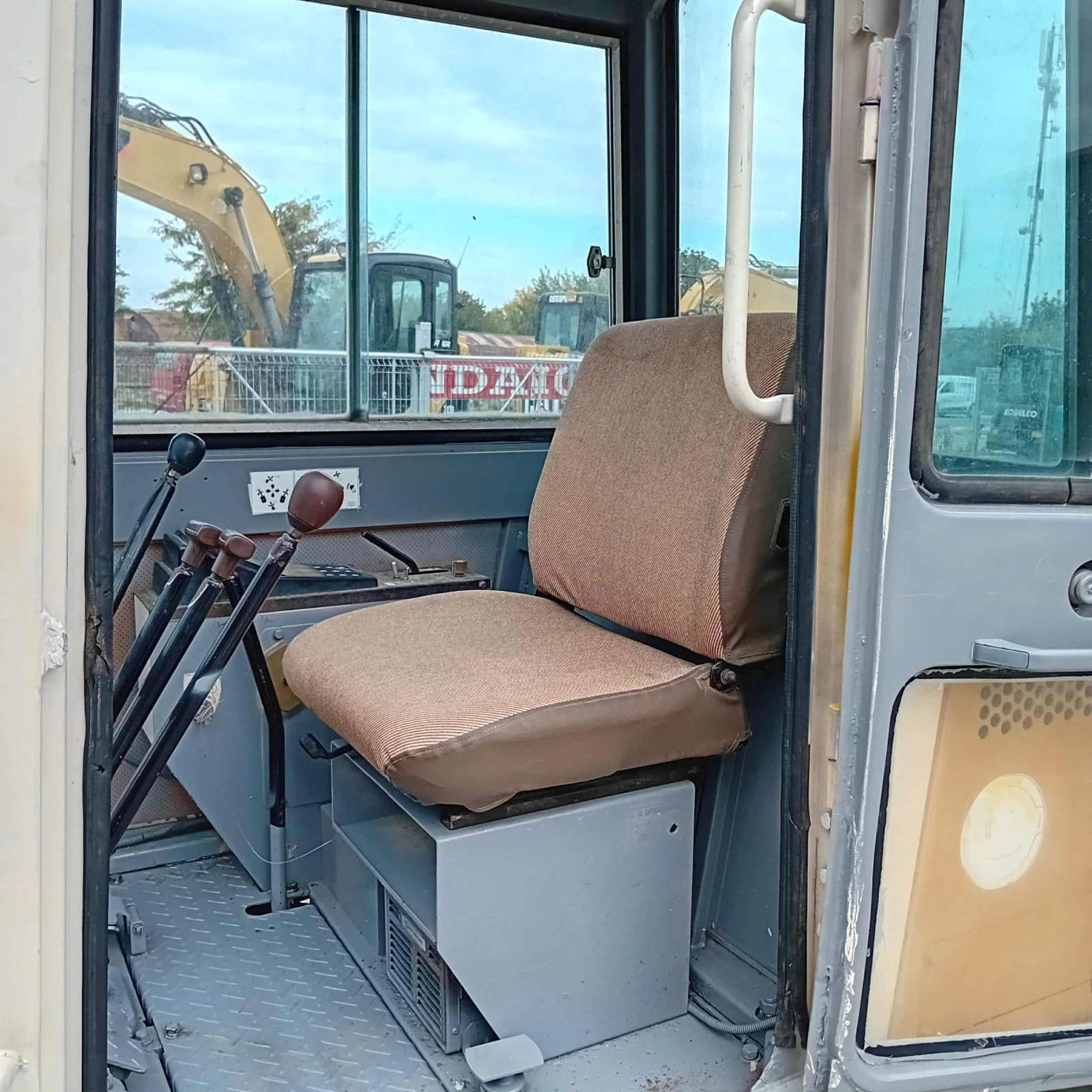  Hitachi HANIX N230-2 *  *   *  | Mobile.bg   10