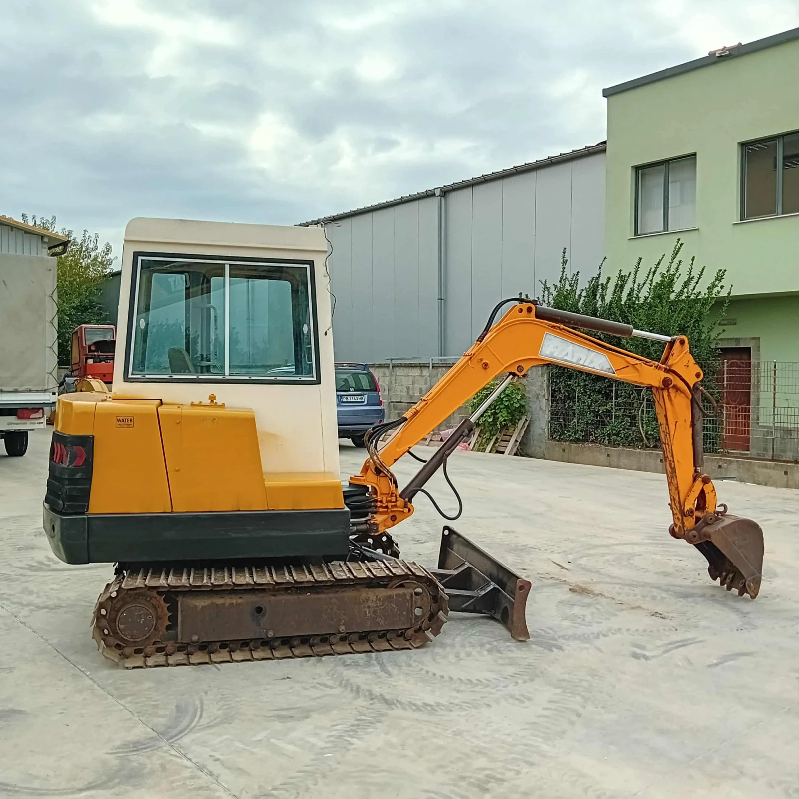  Hitachi HANIX N230-2 *  *   *  | Mobile.bg   6