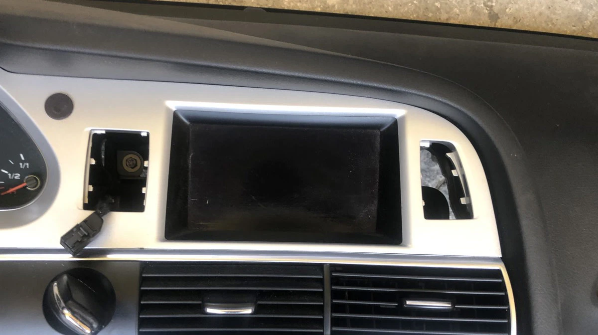 MMI NAV дисплей за AUDI A6 4F C6 Facelift 4F0919603A